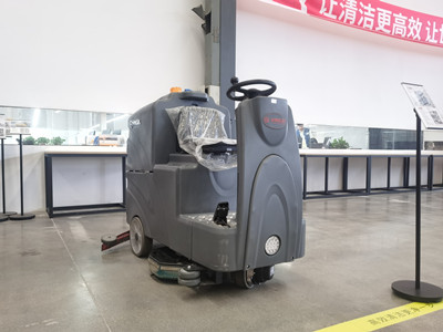 駕駛式洗地機 駕駛式洗地機