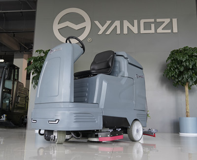 駕駛式洗地機(jī) 駕駛式洗地機(jī)