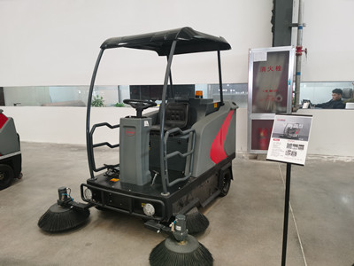 電動(dòng)掃地車 電動(dòng)掃地車