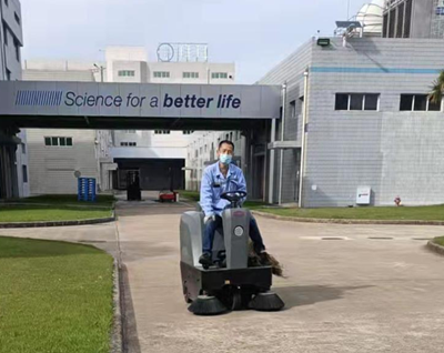 駕駛式掃地機(jī) 駕駛式掃地機(jī)